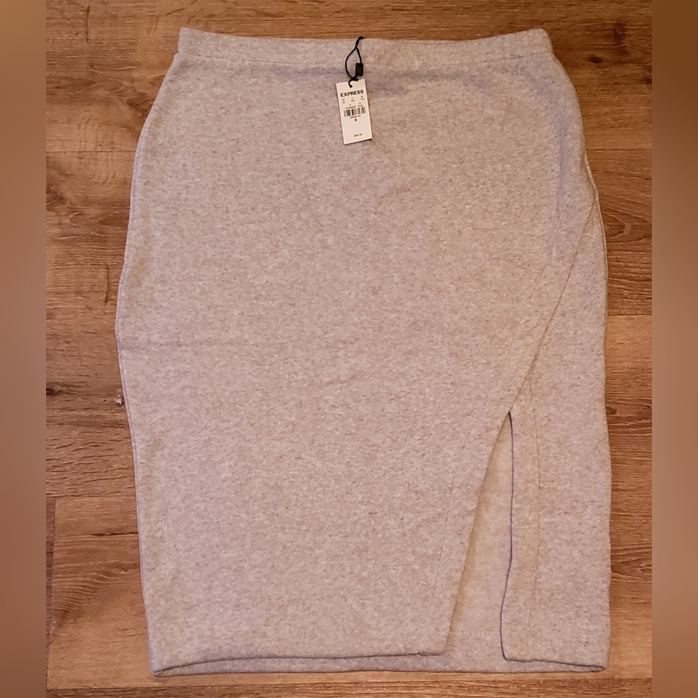 EXPRESS grey sweater (jogging pants material) skirt with slit detail sz M NWT